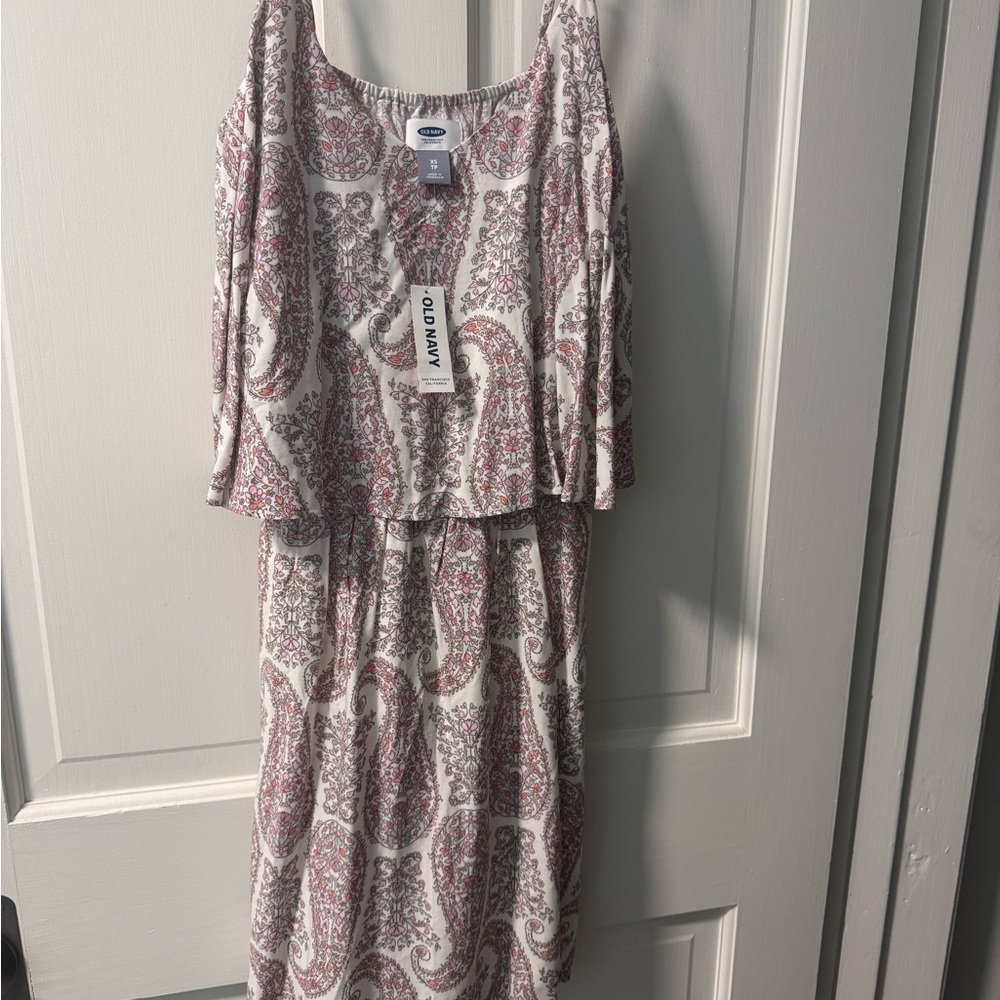 Old Navy Pink and Gray Ruffled Tiered Casual Dress